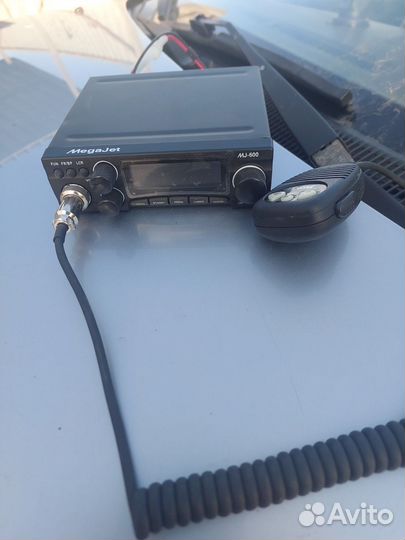 Автомобильная рация с антенной