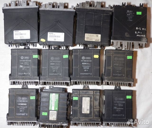 Эбу VW Passat B3 Golf 1.8л бензин 037906022