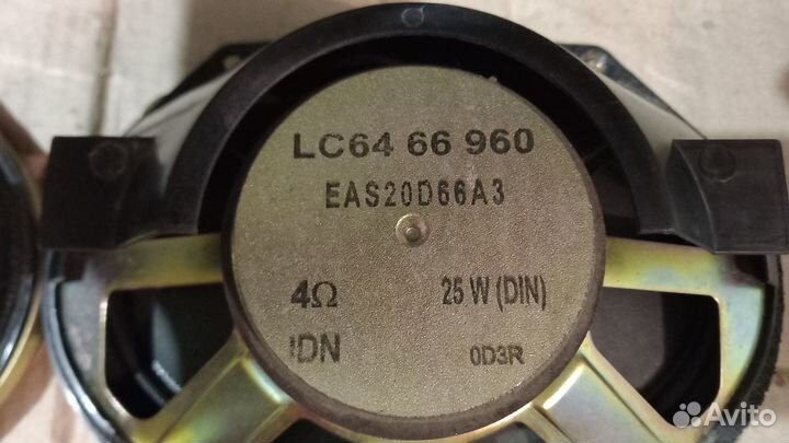 Maverick Tribute MPV динамики в двери eas20d66a3