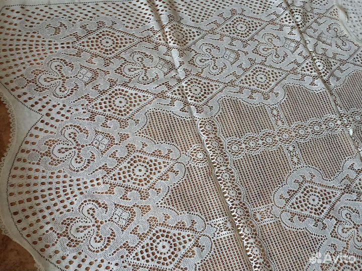 Покрывало - скатерть натур. гдр. И ручной вязки