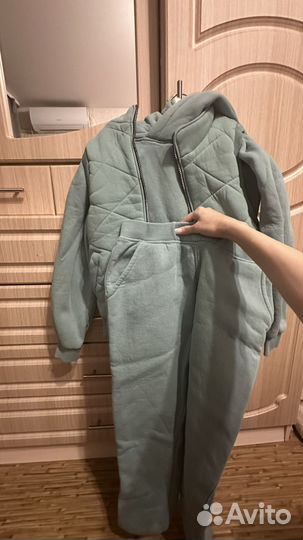 Спортивный костюм женский