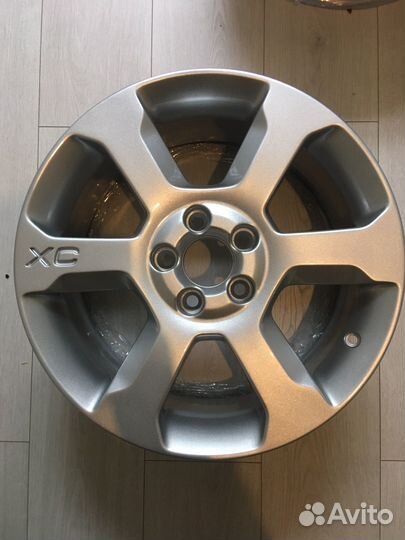 Комплект оригинальных дисков r 17 volvo xc 70