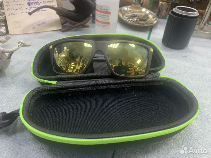 Солнцезащитные очки