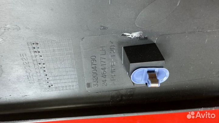 Накладка стойки задняя правая Opel Astra H 1.6