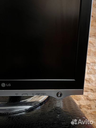 Монитор LG диагональ 17 дюймов