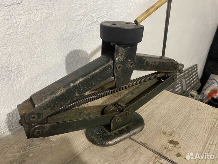 Домкрат винтовой советский