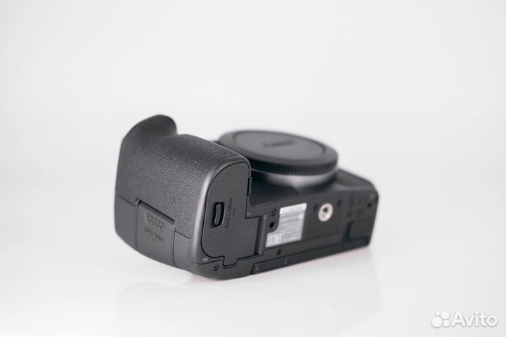 Canon EOS R Body, новая, ростест, гарантия