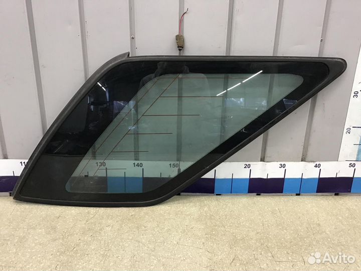 Стекло кузовное глухое левое Kia Sorento 2003-2009