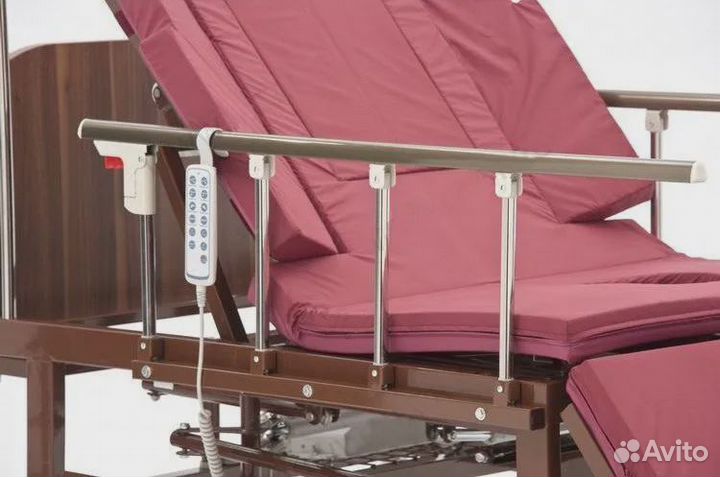 Медицинская кровать для лежачих больных