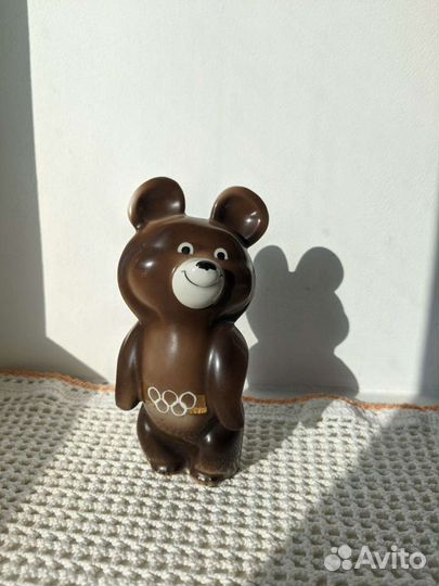 Олимпийский мишка статуэтка фарфоровая