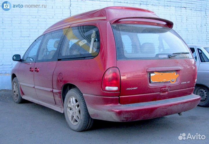 Задний спойлер dodge caravan 3