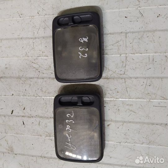 Плафон подсветки салона Nissan Maxima 32 седан 3