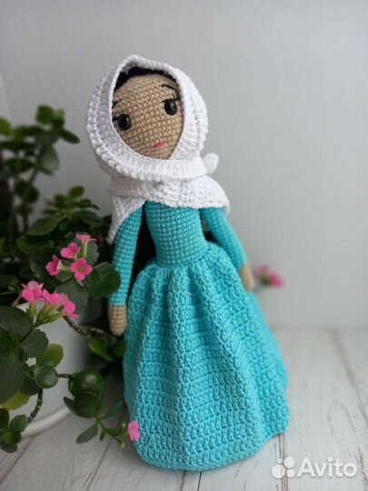 Вязаная кукла ручной работы - турчанка
