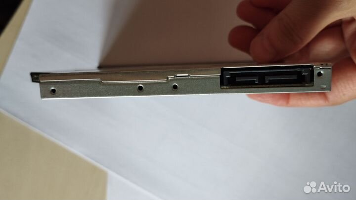 Dvd привод hitachi-LG GU90N SATA Slim