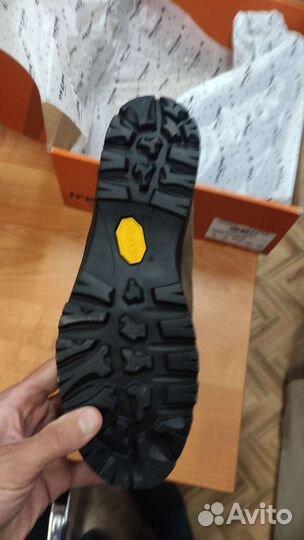 Трекинговые ботинки 42 размера