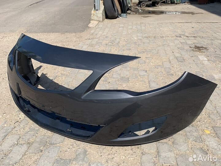 Бампер передний Опель Астра J