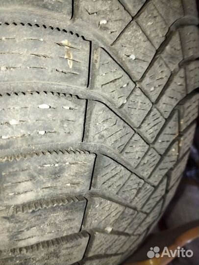 Pirelli Chrono 2 215/55 R17