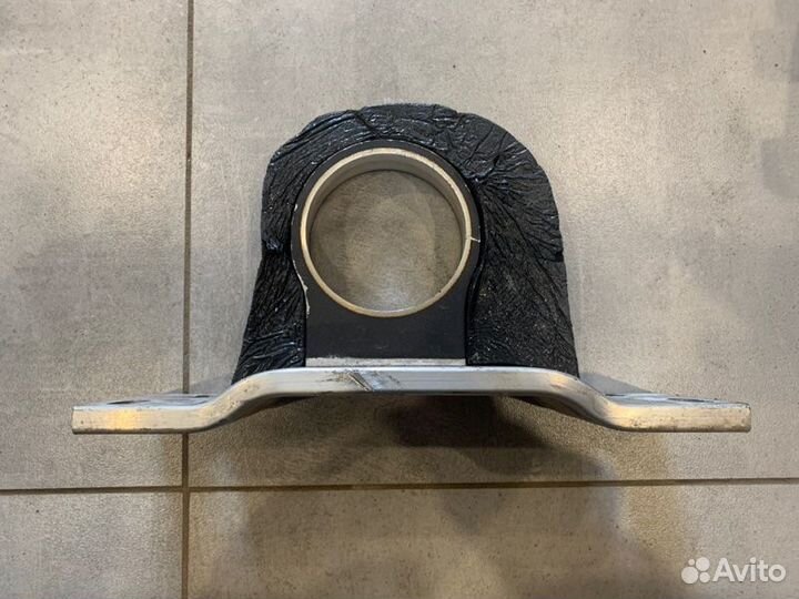 Кронштейн подвесного подшипника Mercedes-Benz