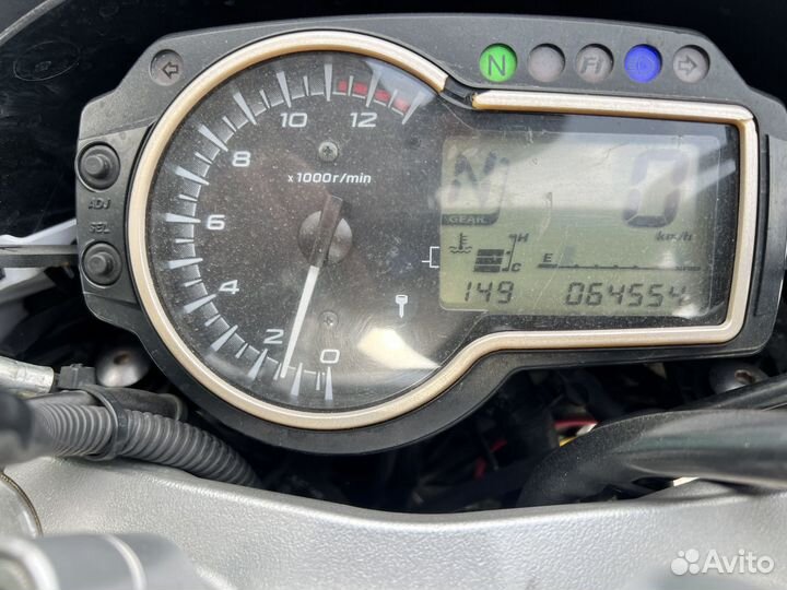 Suzuki GSR750