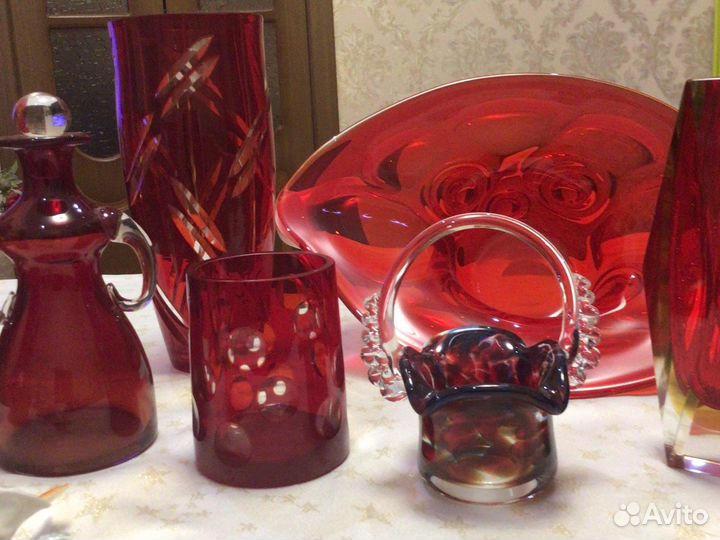 Ваза красное стекло и хрусталь
