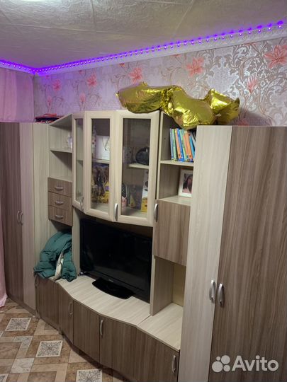 Диван бу, стенка бу, трюмо бу