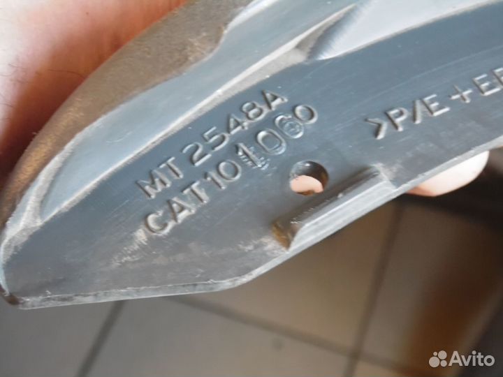 Брызговик задний правый Ленд ровер Фрилендер 1