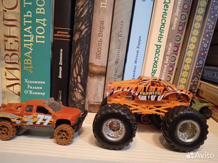 Hot wheels машинки