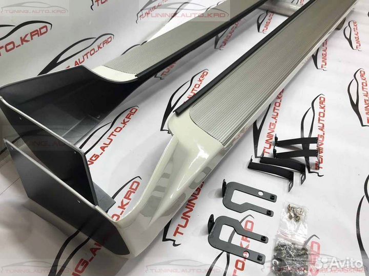 Подножки (пороги) Toyota Land Cruiser 100 U5922