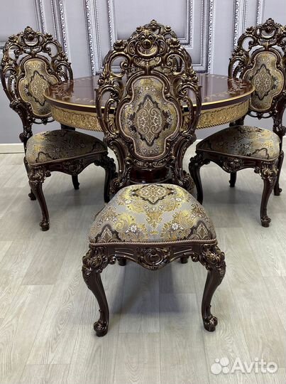 Комплект стол и стулья. В наличии