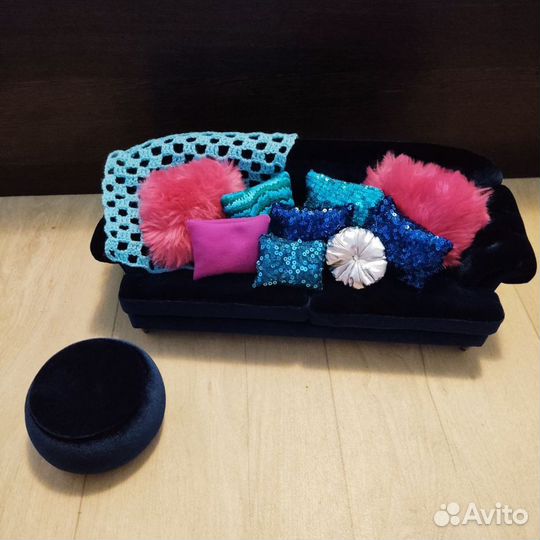 Диван для кукол, 1/6