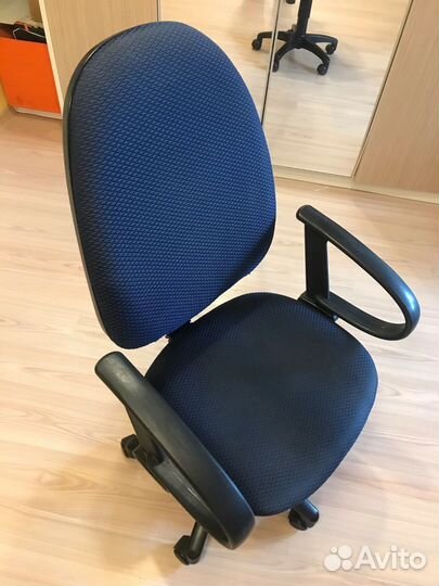 Компьютерное кресло, офисное кресло