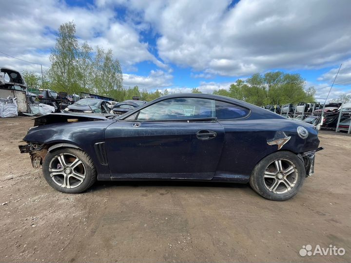 В разборе Hyundai Tiburon 2002 2.0 G4GC МКПП
