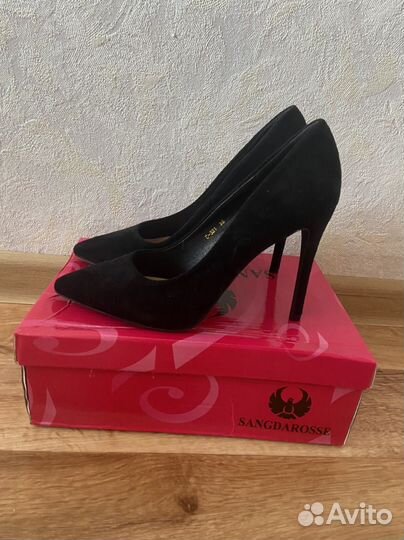 Туфли новые 35 размер