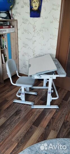 Растущая парта и стул бу