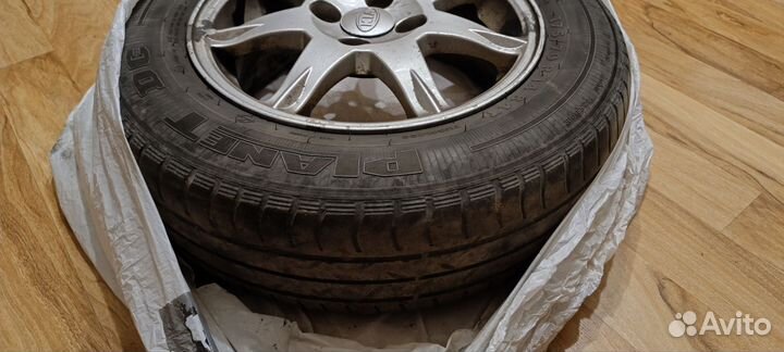 R14 Viatti Strada Asimmetrico 185/65, PCD 4x100 DIA 56.1