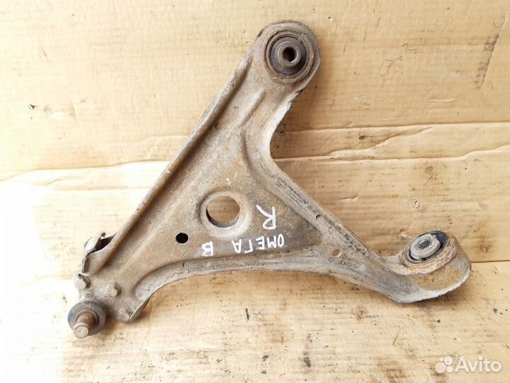Рычаг передний Опель Омега Б