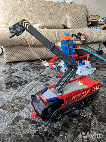 Пожарная машина с водой