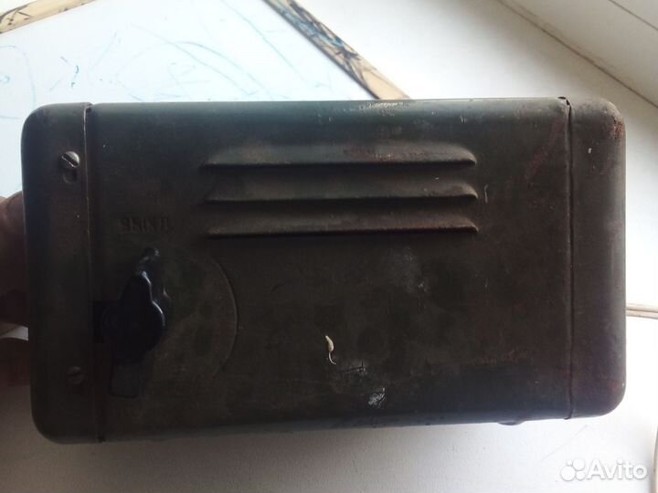 Стабилизатор напряжения ат-1