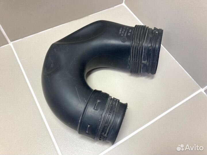 Патрубок воздушного фильтра 1K0129618AN VAG