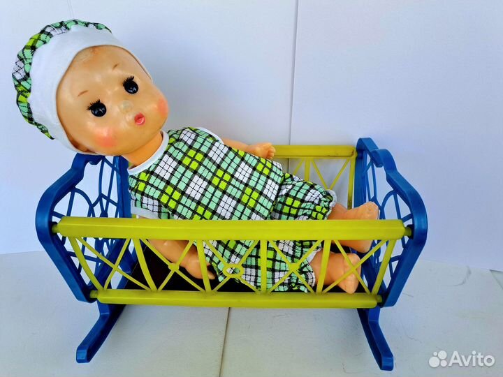 Яшка СССР и колыбель