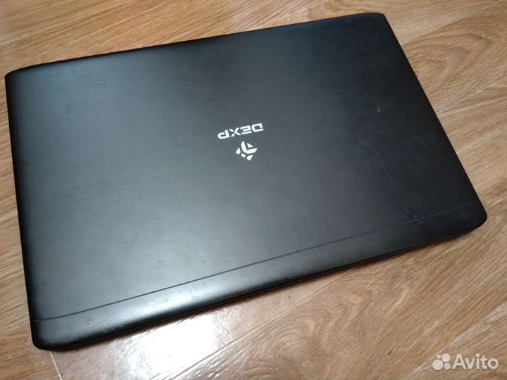 Мощный 17.3/i3 5005/8ozu/ssd для работы игр