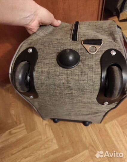 Сумка на колесиках маленькая, новая