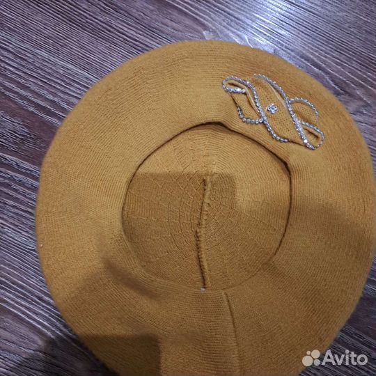 Берет женский шерстяной