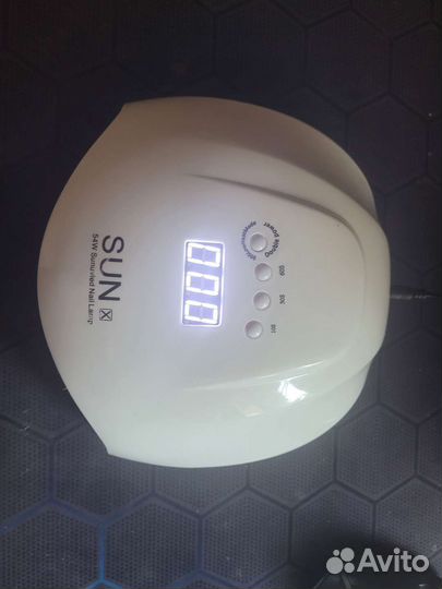 Пылесос, лампа,гели для маникюра