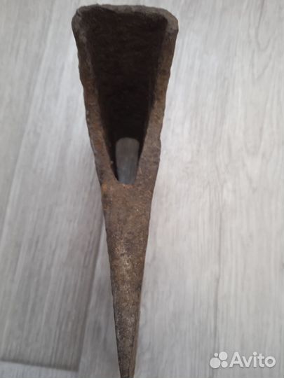 Топор старинный