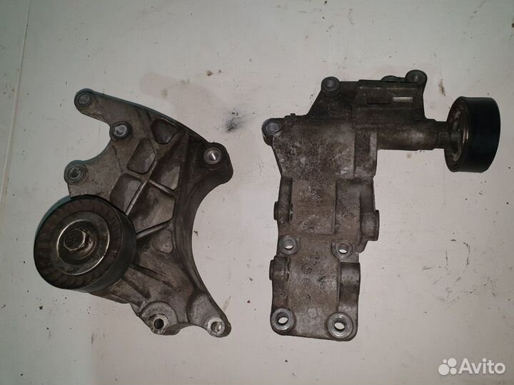 Кронштейн гур генератор Lancer 10