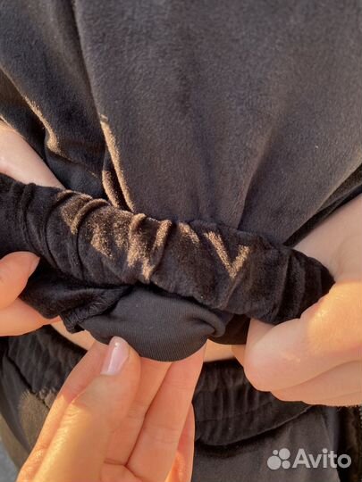 Велюровый спортивный костюм