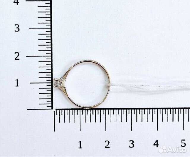 Золотое кольцо с камнем 17р