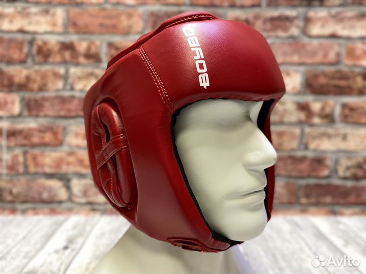 Боксерский шлем Boybo Titan красный