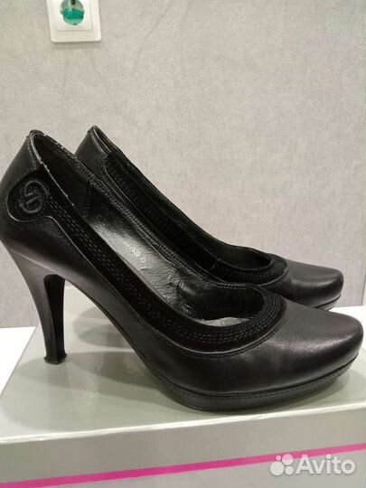 Туфли, сапоги женские